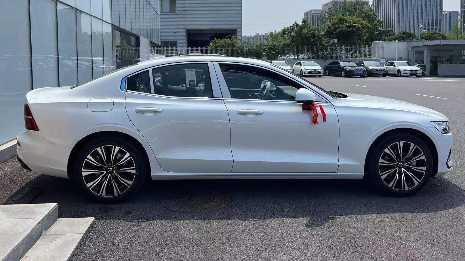 中企诚谊沃尔沃留学生免税车